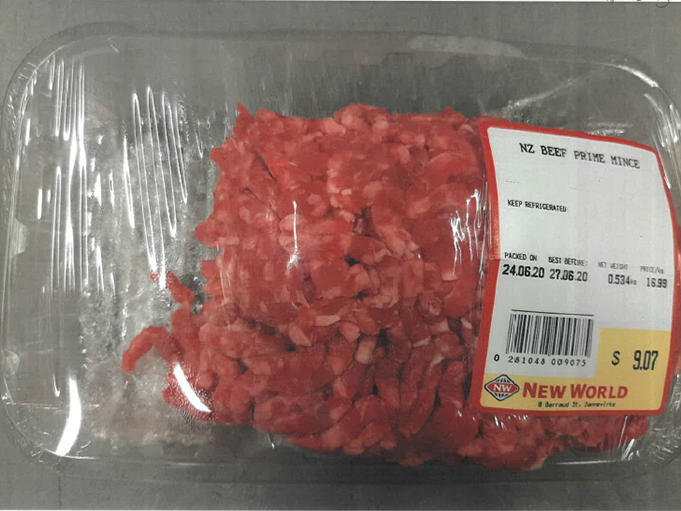 A pack of New World Dannevirke brand NZ Beef Prime Mince (500g).