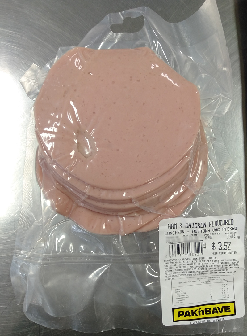 Pack of Pak’n Save Blenheim brand Ham &amp;amp;amp;amp;amp;amp;amp;amp;amp;amp;amp;amp;amp;amp;amp;amp;amp;amp;amp;amp;amp;amp; Chicken Flavoured Luncheon - Huttons 